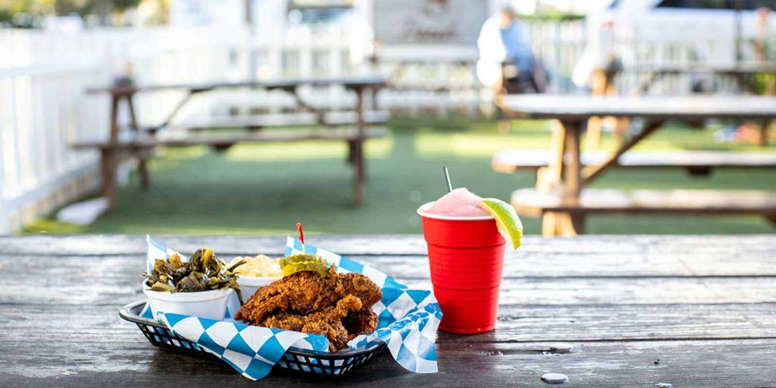 HOT CHICKEN AND FROSE